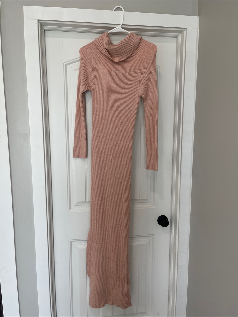 Kittenish Ribbed Turtleneck Maxi Dress in Dusty Rose
